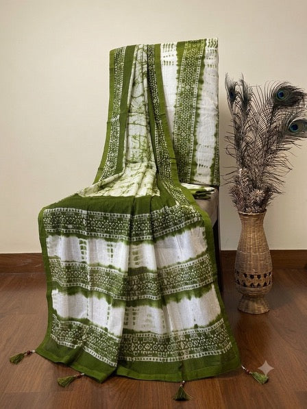 Green & White Mulmul Batik Suit