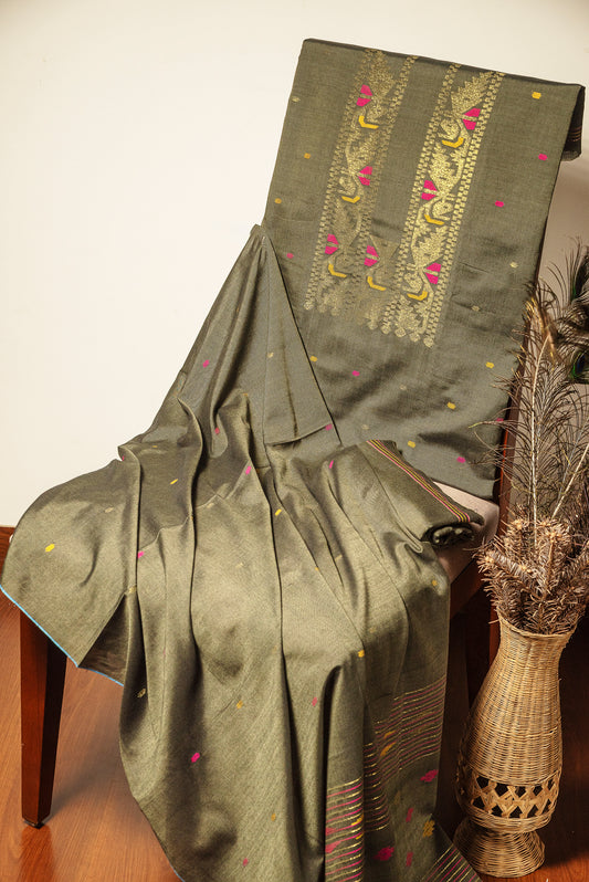 Olive Green Hand Woven Mul Jamdani Suit With Zari