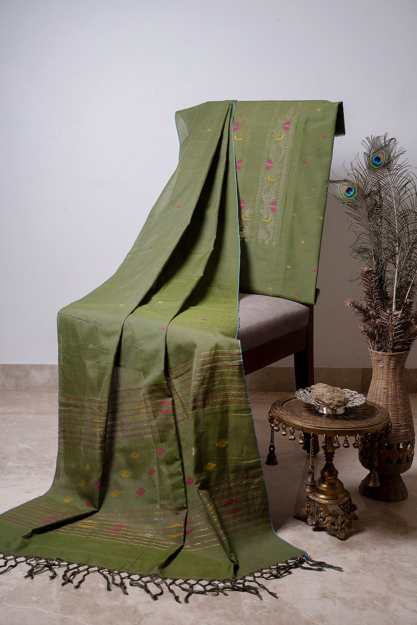 Green Hand Woven Mul Jamdani Suit With Zari