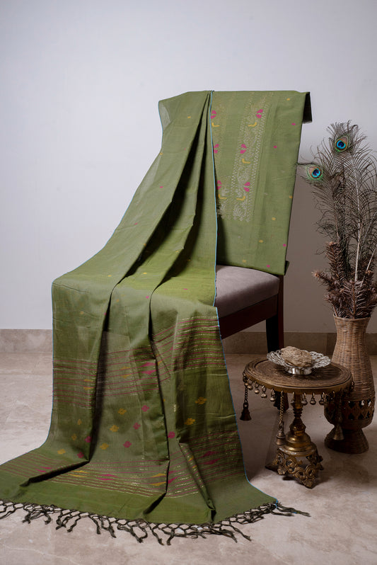 Green Hand Woven Mul Jamdani Suit With Zari